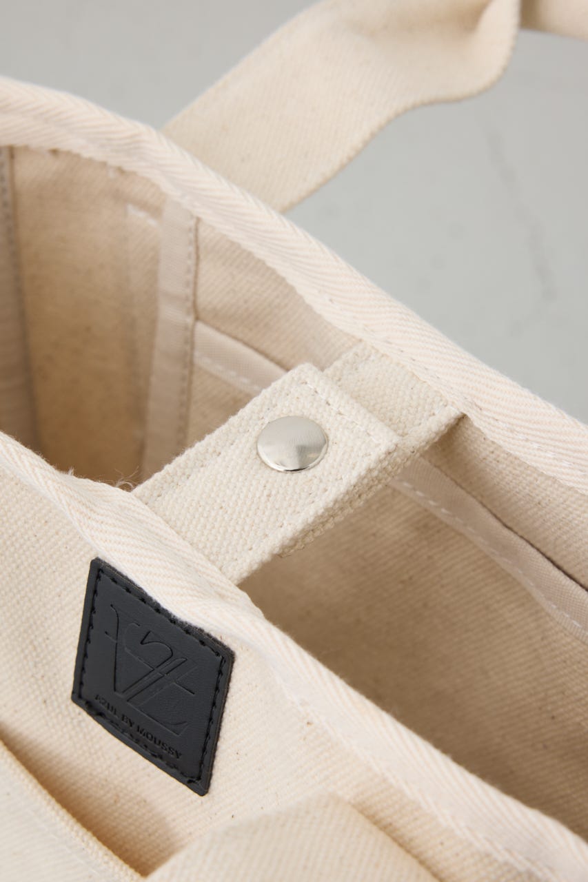 パッチ付きミニトートスクエアバッグ WHT FREE