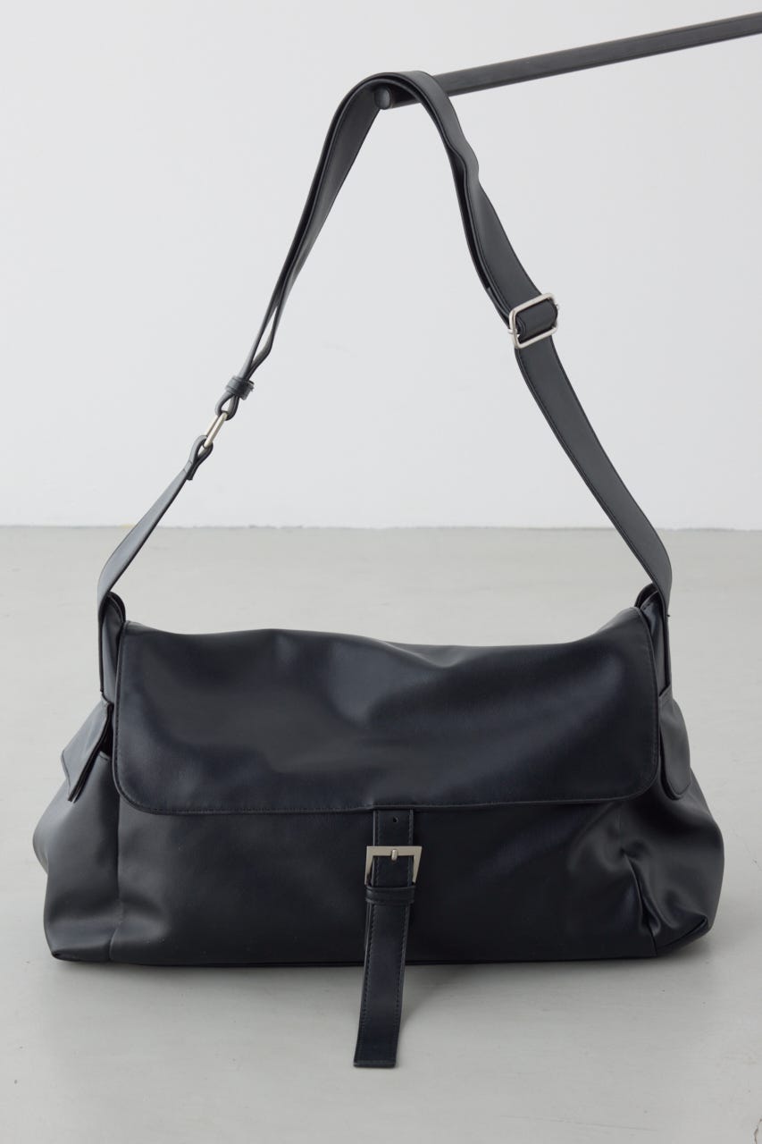 合皮ショルダーバッグ BLK FREE