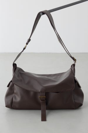 合皮ショルダーバッグ