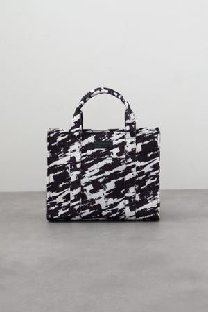 スクエアミドルバッグ