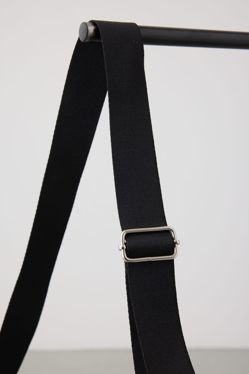 イントレチャートショルダーバッグ BLK FREE