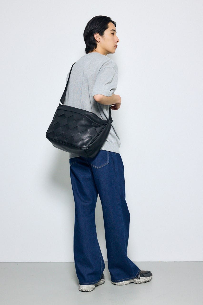 イントレチャートショルダーバッグ BLK FREE