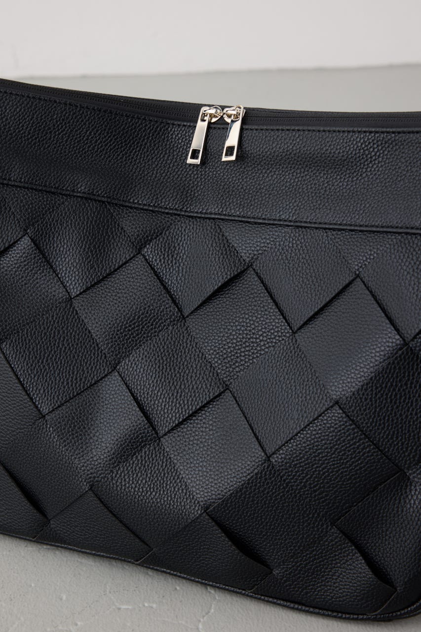 イントレチャートショルダーバッグ BLK FREE