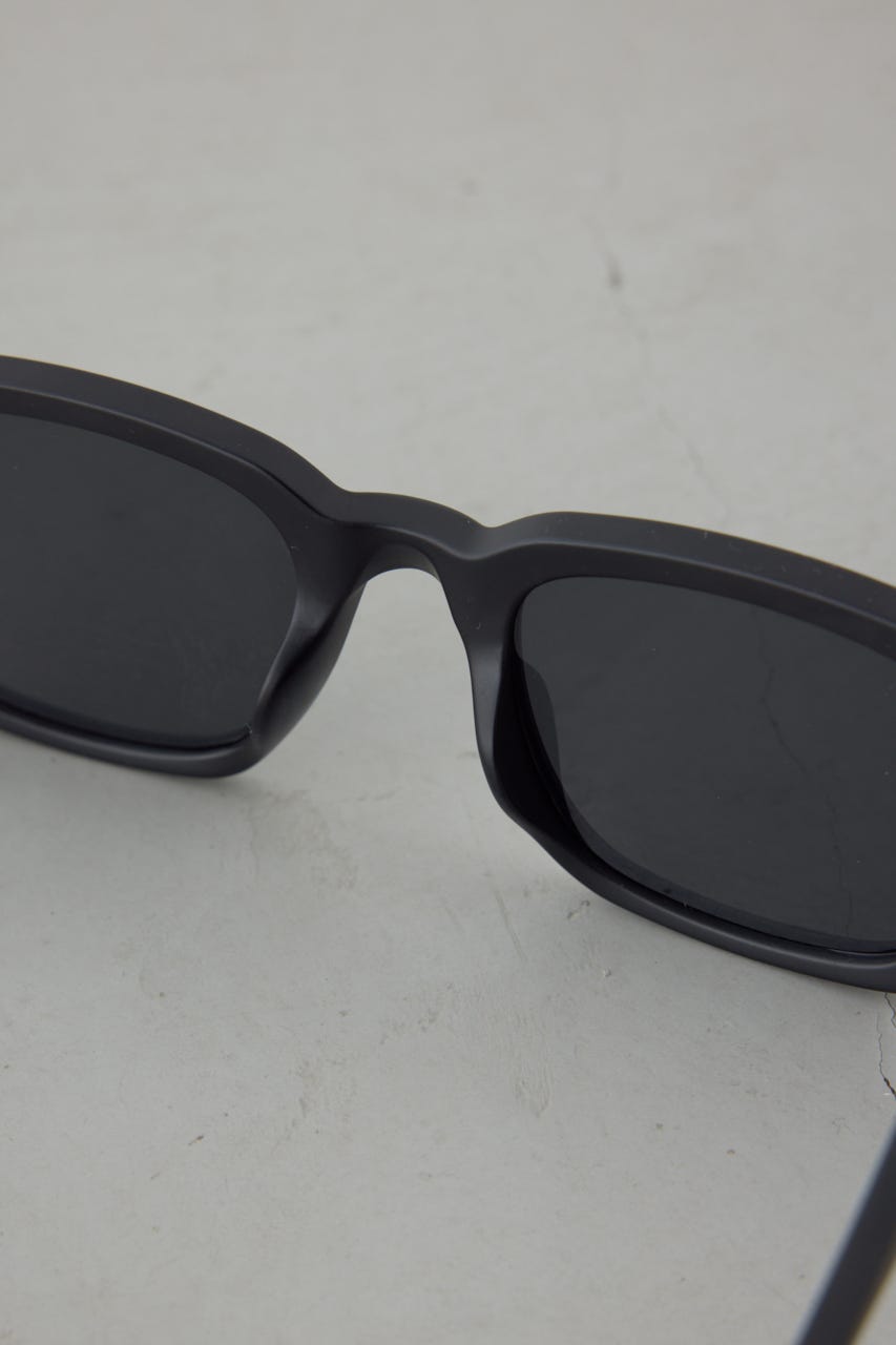 ソリッドフレームサングラス BLK FREE