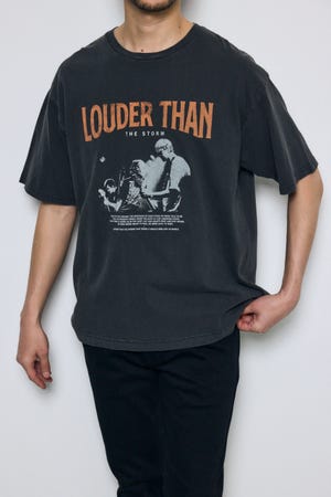 LOUNDER THAN Tシャツ