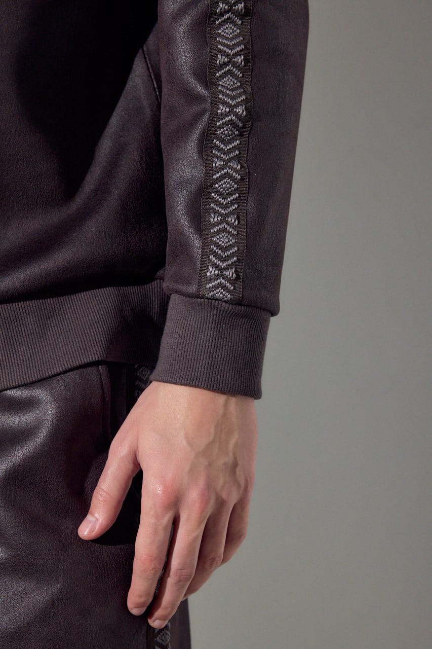 フェイクレザーライントップス BRN M