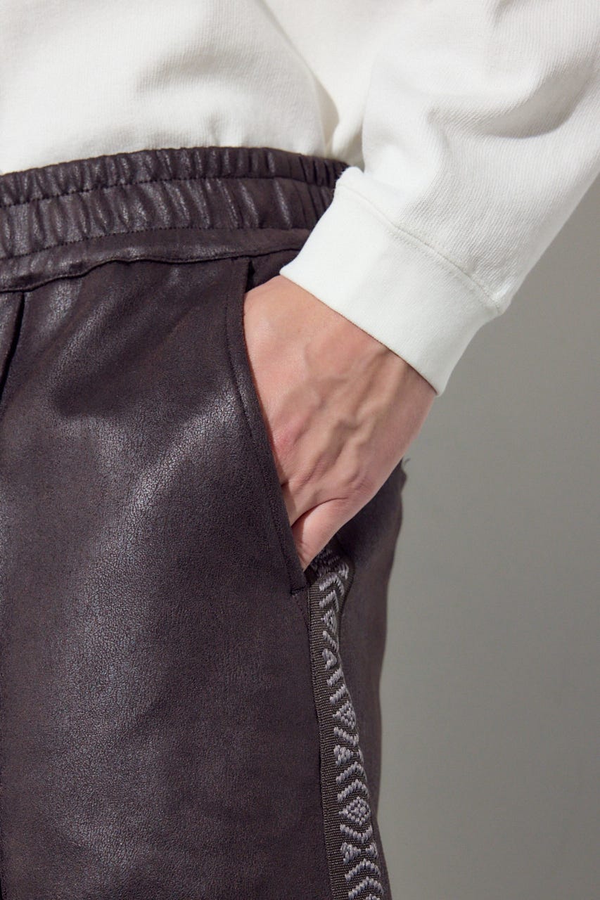 フェイクレザーラインパンツ BRN L