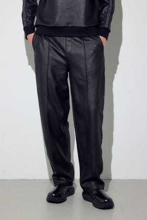 フェイクレザーラインパンツ