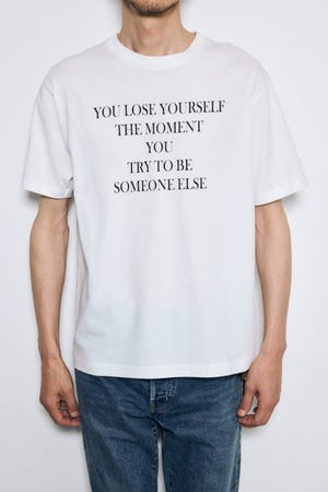 LOOSE YOURSELF Tシャツ
