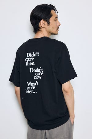 引き揃え天竺バックメッセージロゴTシャツ
