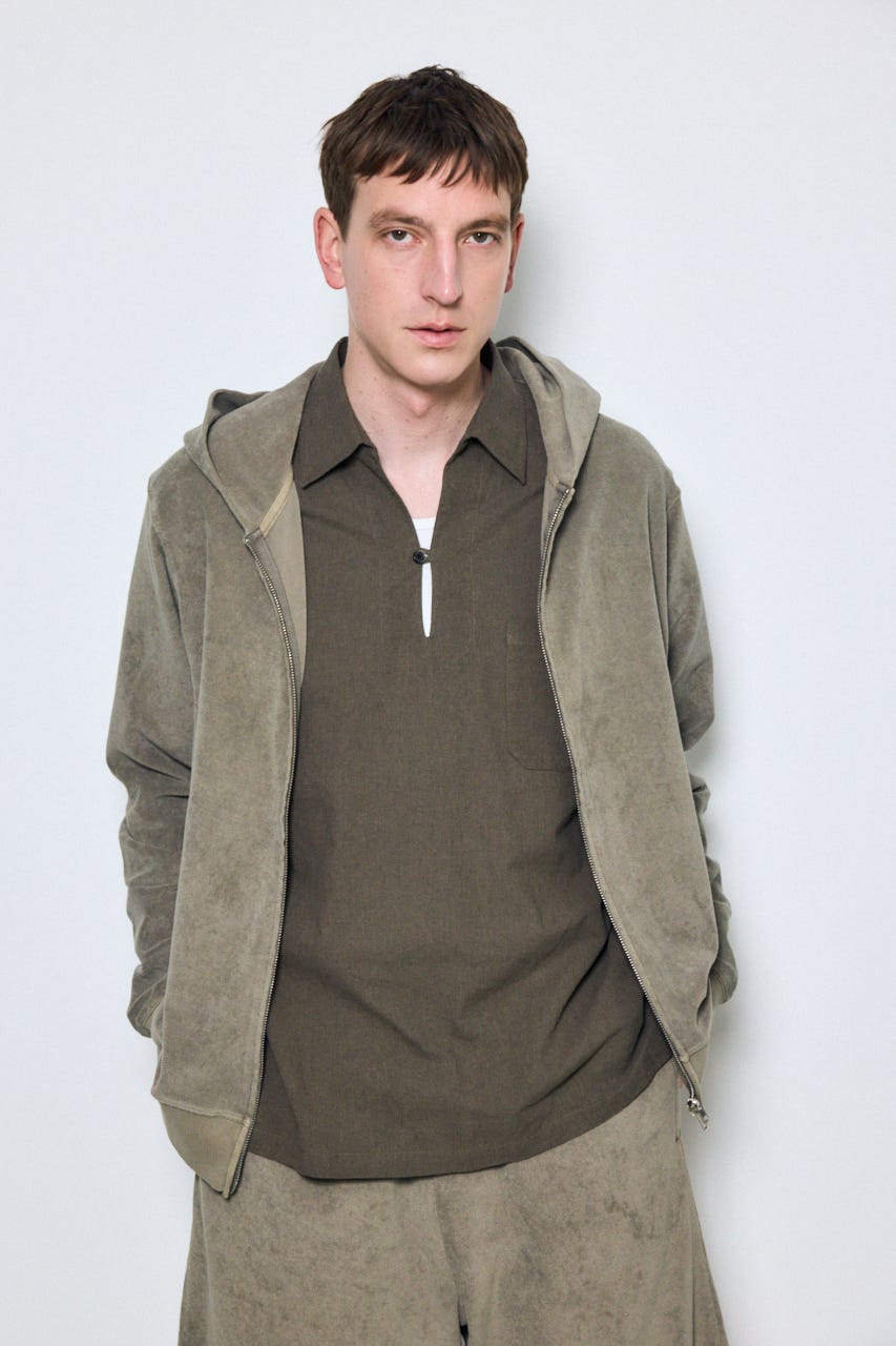 ソフトパイルジップアップフーディー KHA M