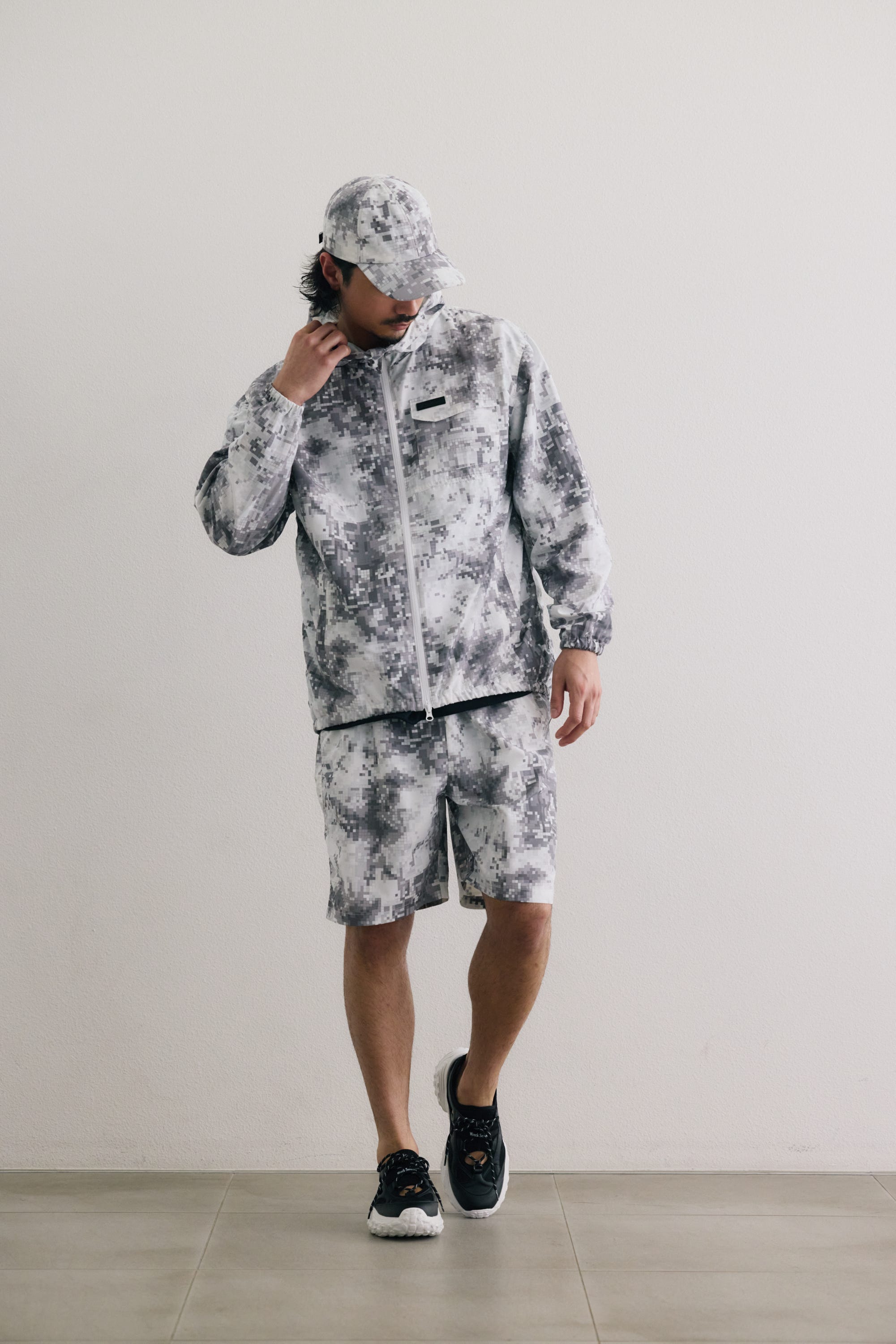 SHELTECH Light ショートパンツ 柄GRY L