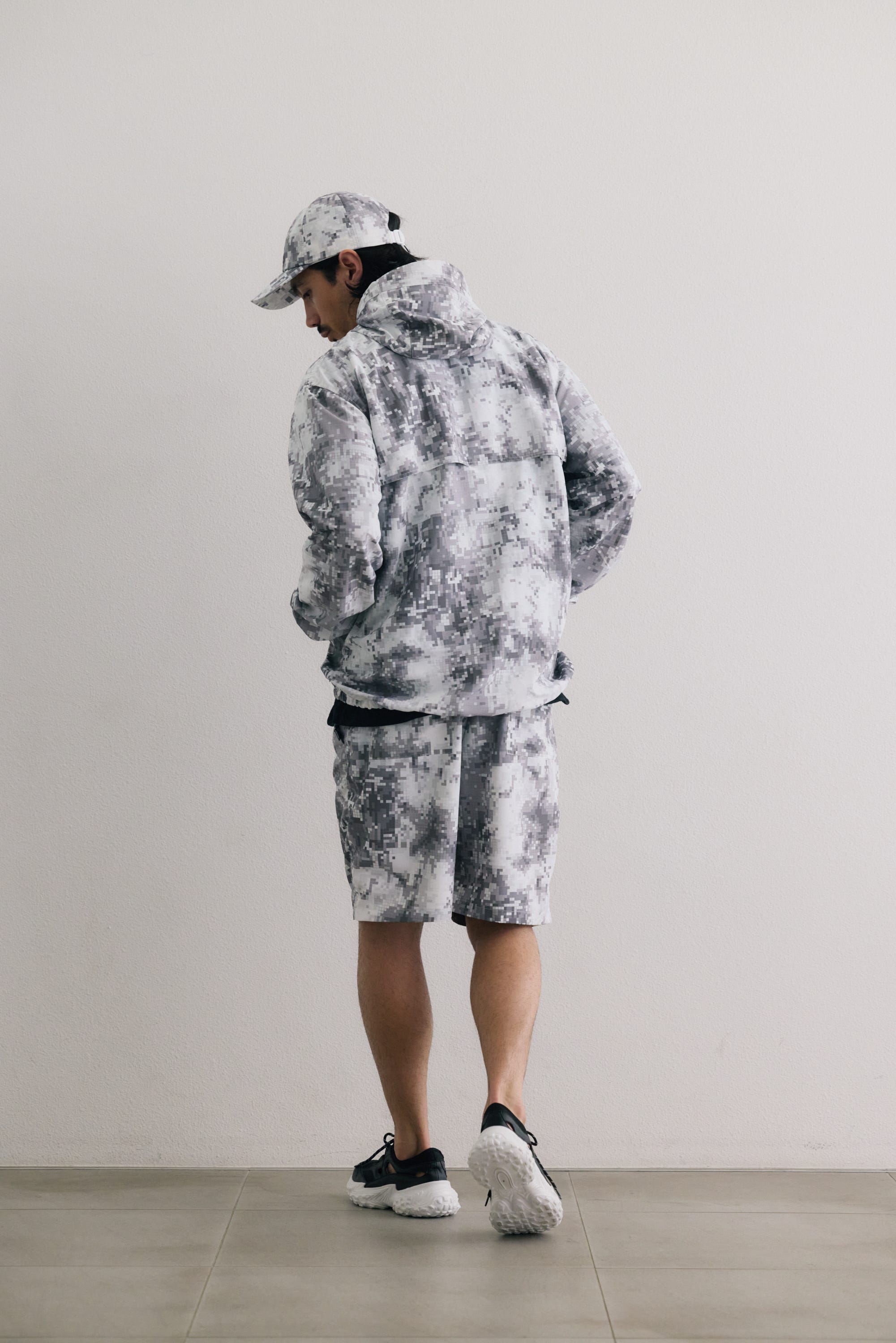 SHELTECH Light ショートパンツ 柄GRY L