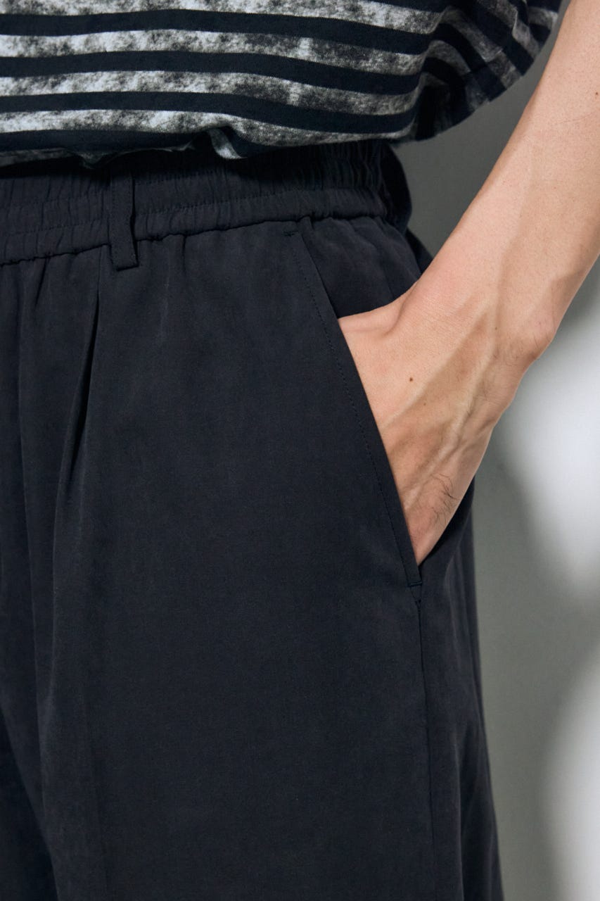 接触冷感フェイクスエードスリムパンツ BLK S