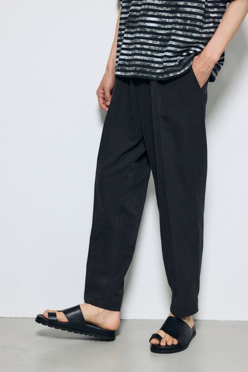 接触冷感フェイクスエードスリムパンツ BLK S