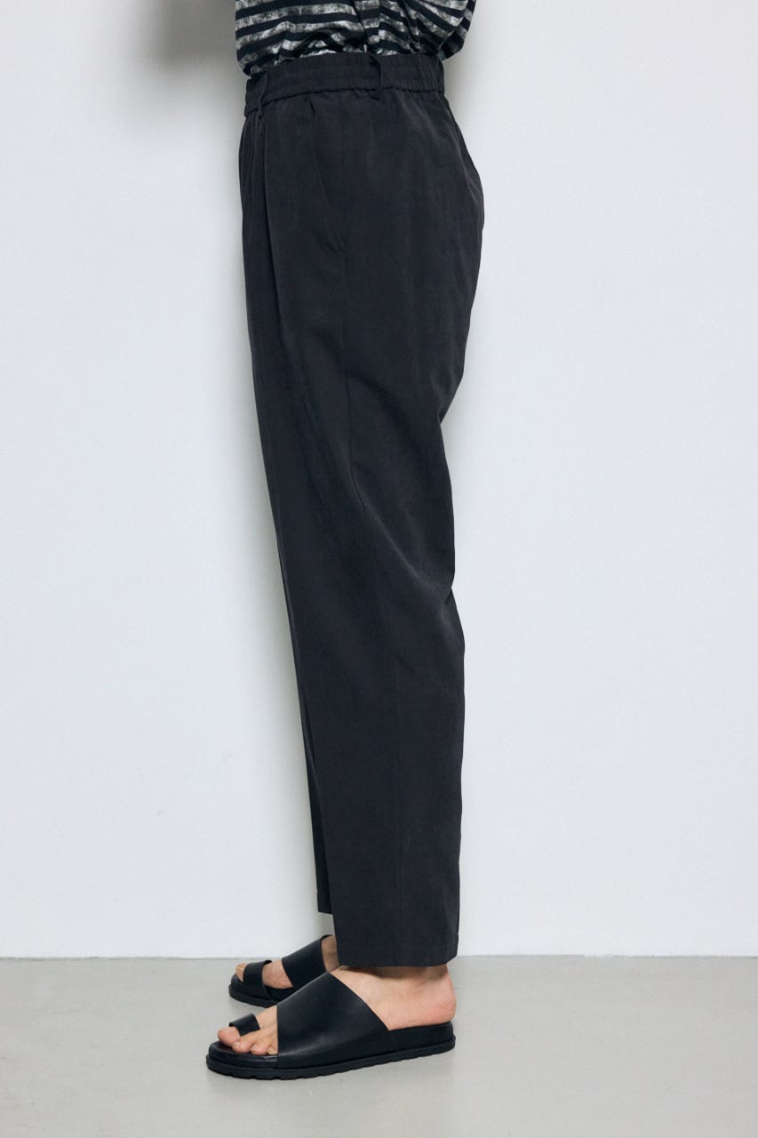 接触冷感フェイクスエードスリムパンツ BLK S