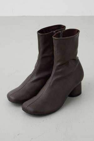 ラウンドトゥストレッチブーツ