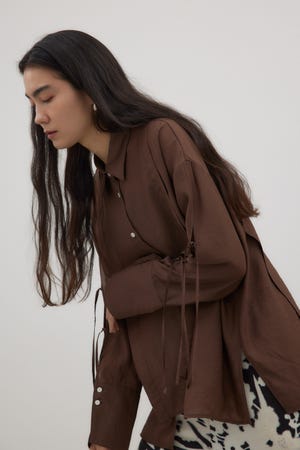 スリーブスラッシュシアーシャツ