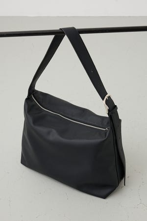 バックルスクエアショルダーBAG