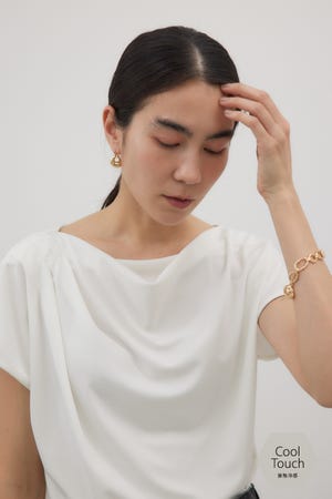 ドレープネックプルオーバー