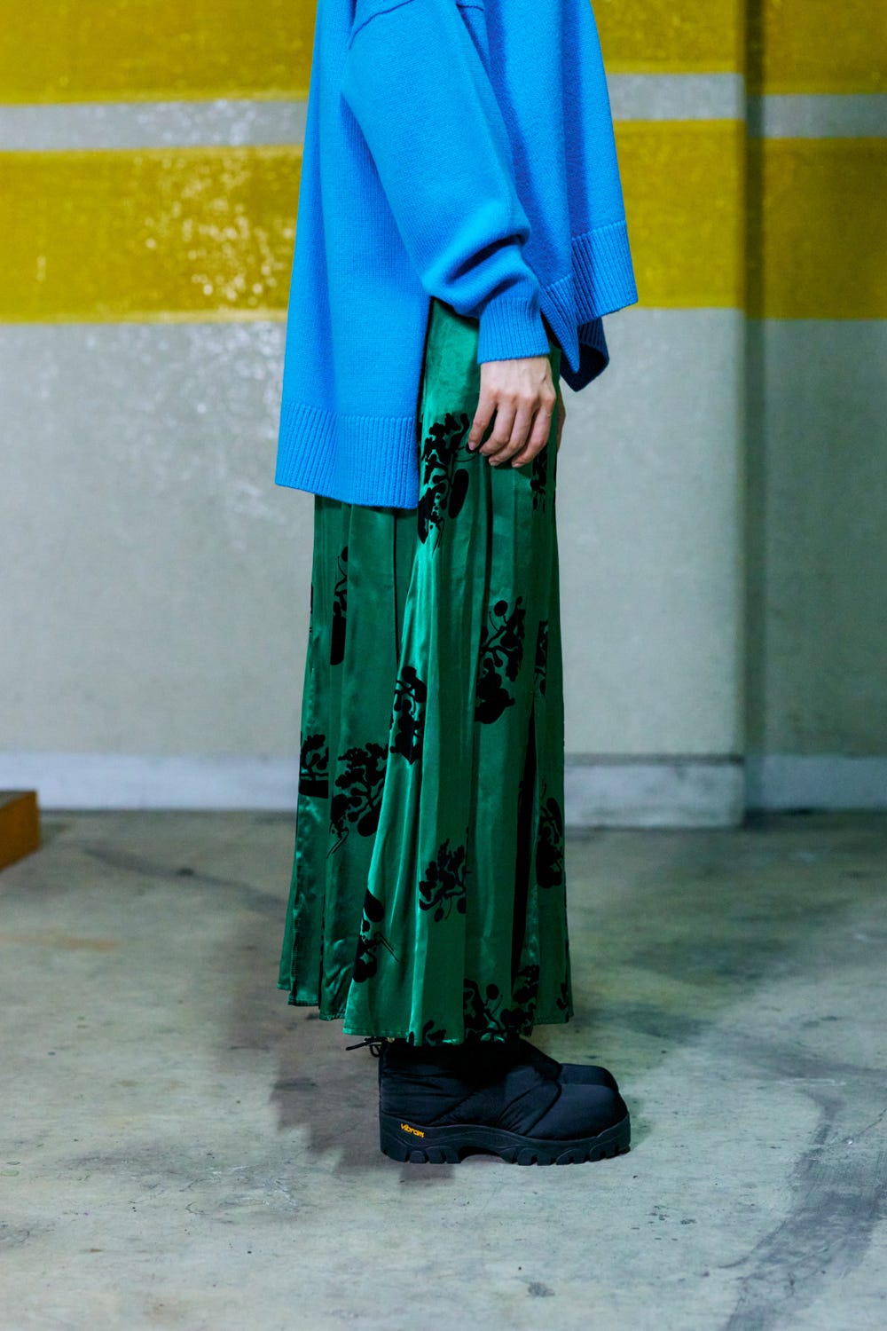 RANDOM‐SLIT SKIRT GRN 38