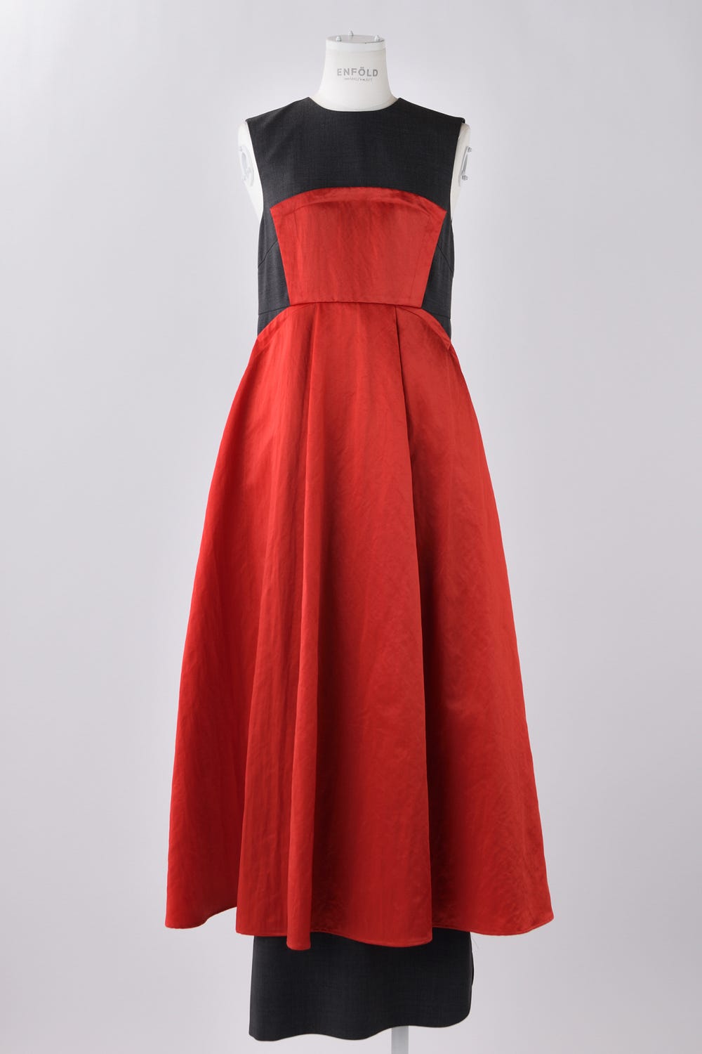 EMBROIDERED PATCH DRESS C.GRY 38