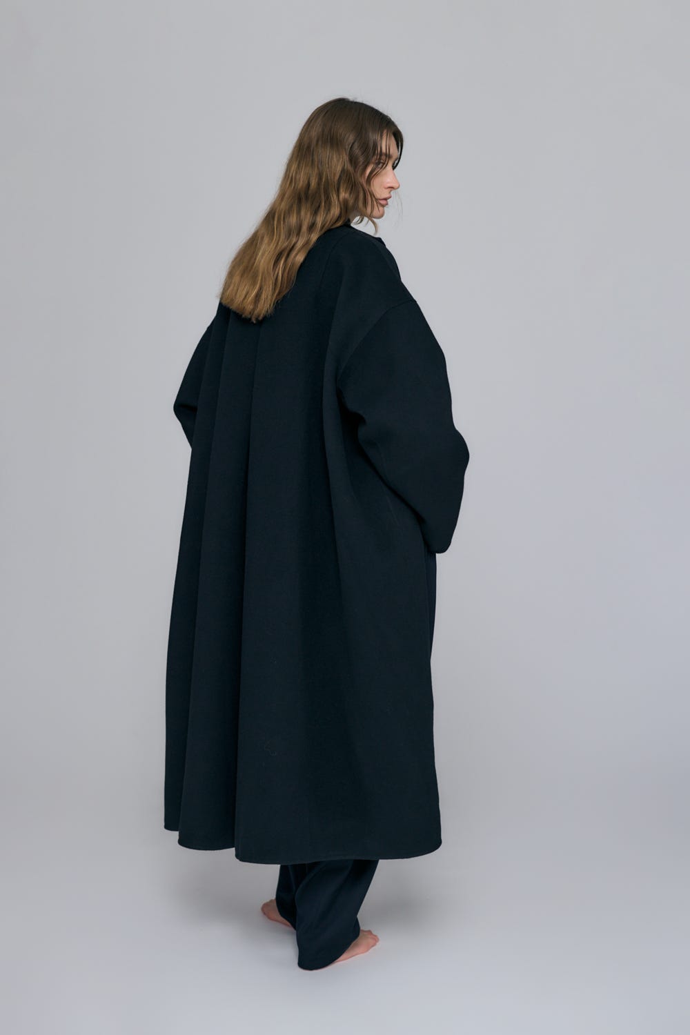 NO-COLLAR FLARE COAT BLK 36