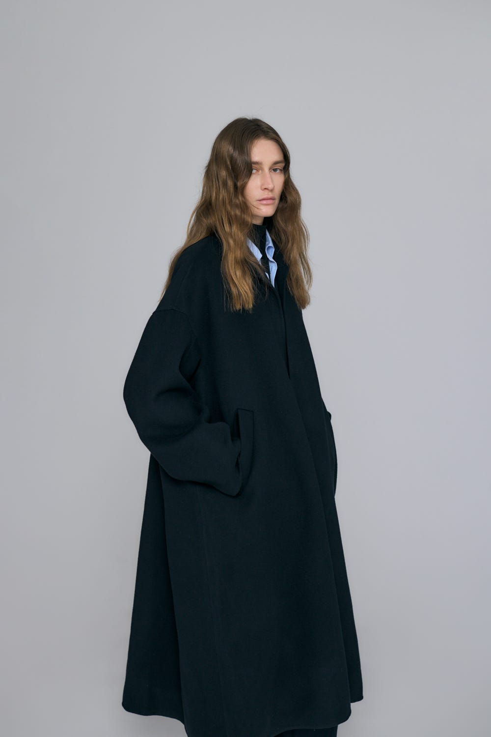 NO-COLLAR FLARE COAT BLK 36