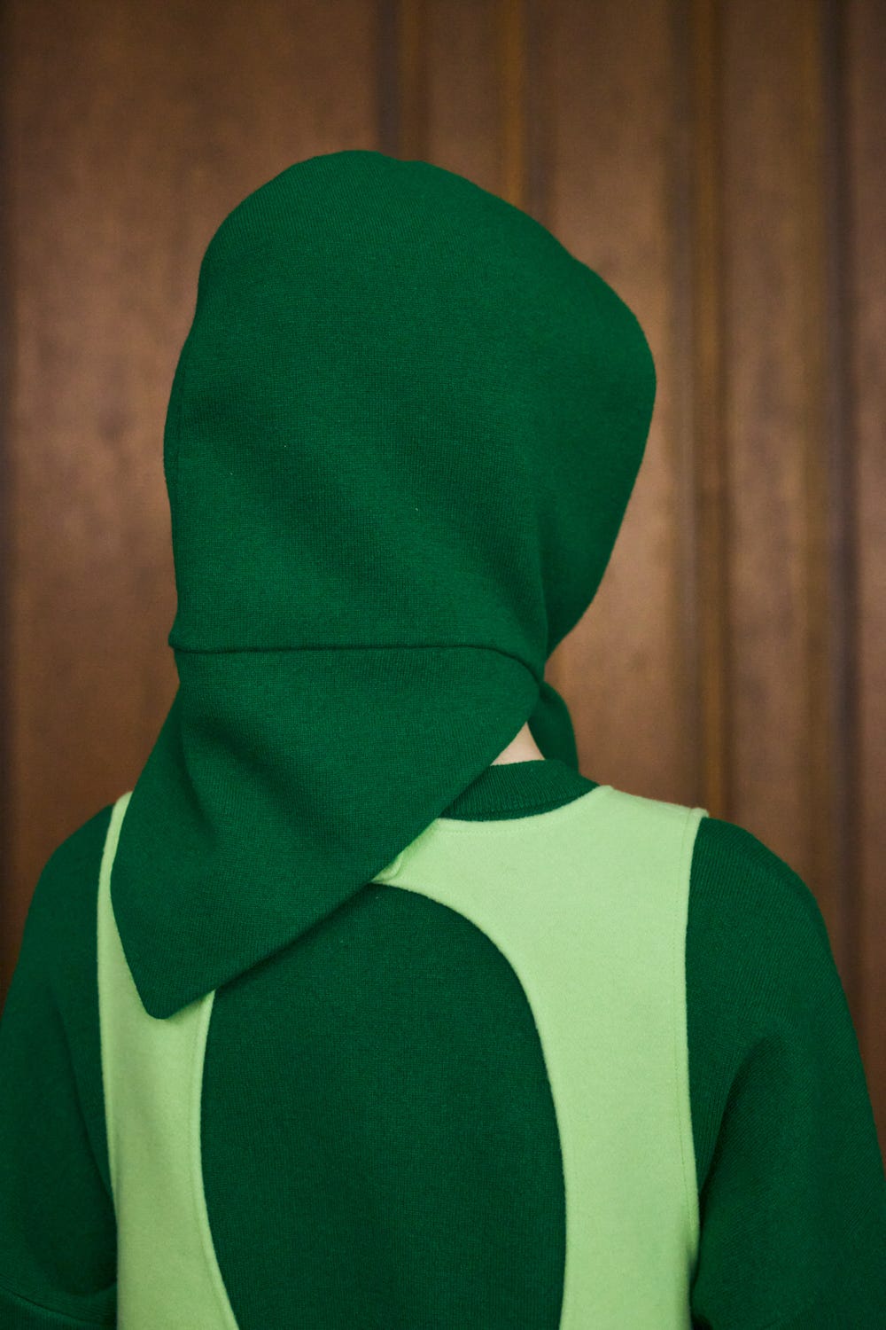 HOODIE MUFFLER GRN 38