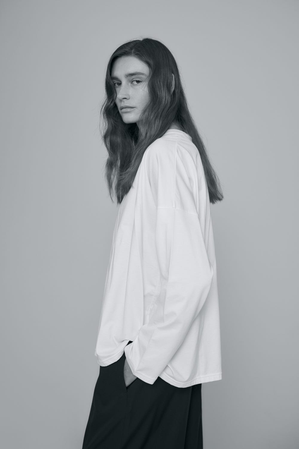 BOX LONG-SLEEVE T-SHIRT WHT 38