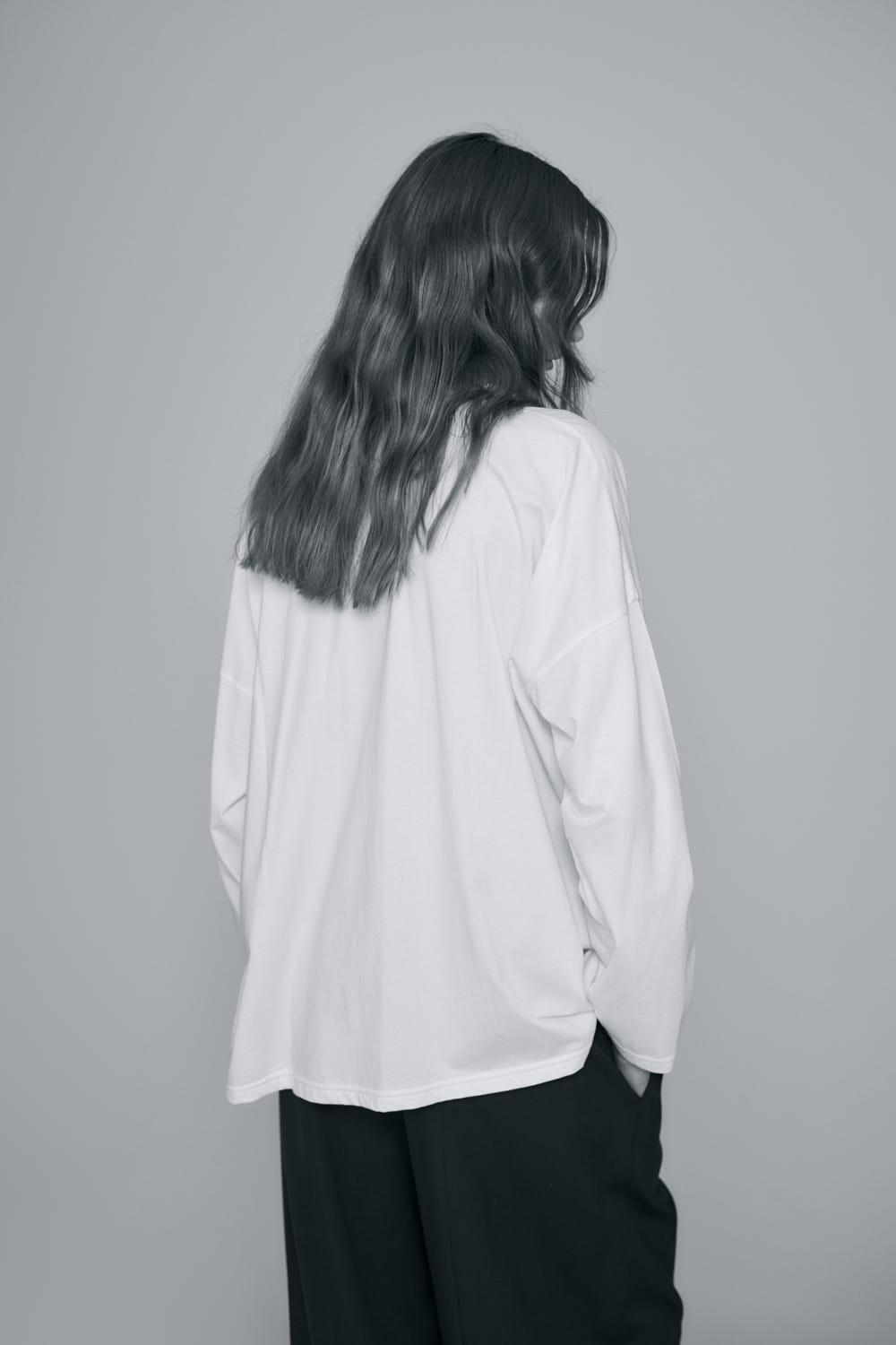 BOX LONG-SLEEVE T-SHIRT WHT 38