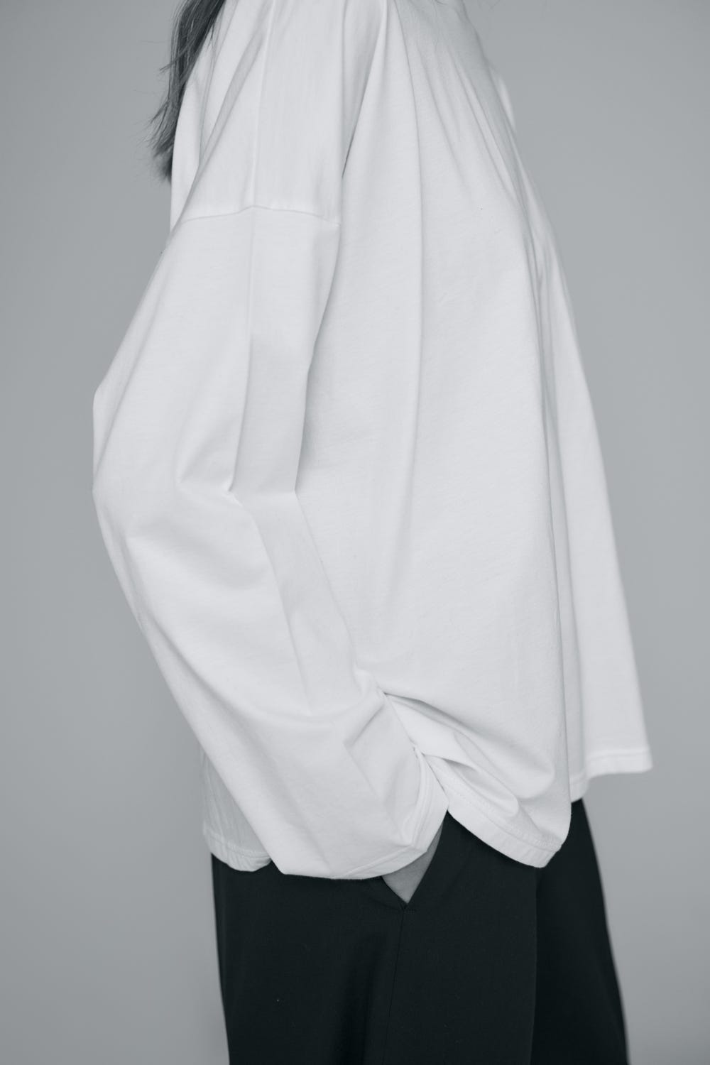 BOX LONG-SLEEVE T-SHIRT WHT 38