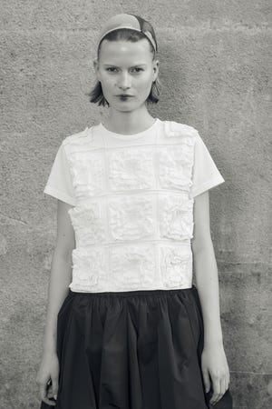新品未使用　ENFOLD RUFFLE-MOTIF T-SHIRT 38 黒 RUFFLE-MOTIF T-SHIRT｜38｜WHT｜CUT AND SEWN｜|ENFÖLD