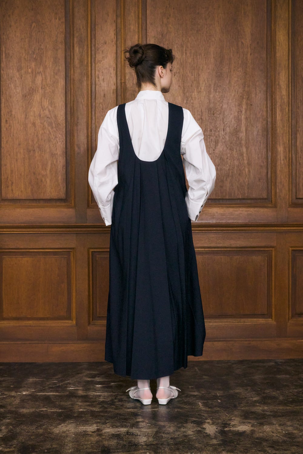 美品エンフォルドENFOLD SCALLOPED JUMPER-SKIRT 36 TUCK JUMPER-SKIRT｜36｜D/NVY｜DRESS｜|ENFÖLD OFFICIAL ONLINE