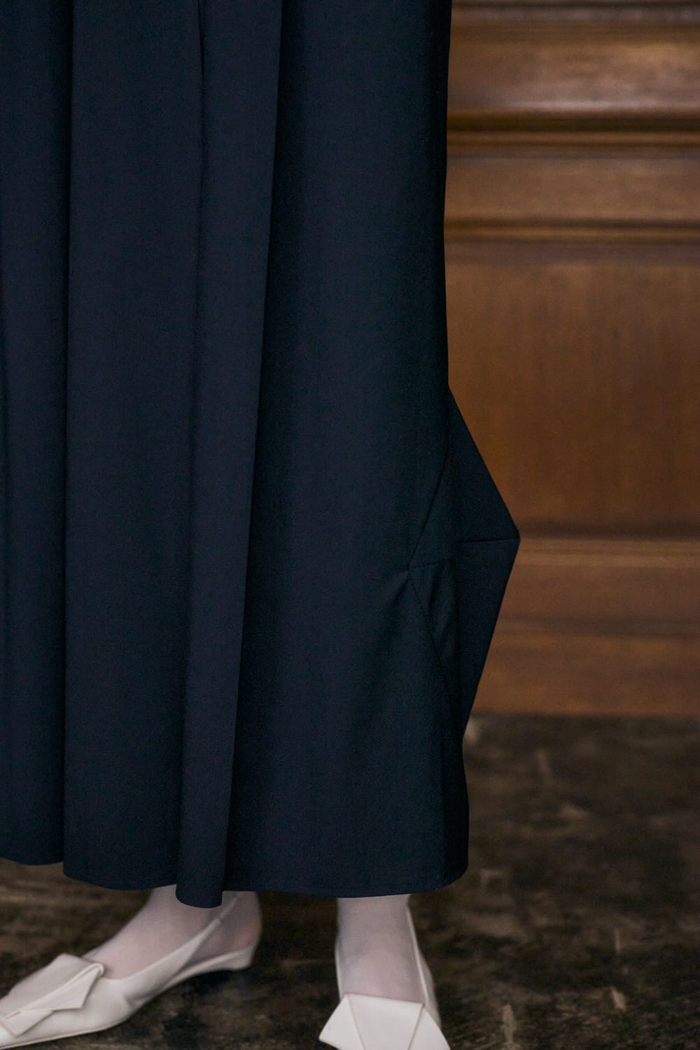 美品エンフォルドENFOLD SCALLOPED JUMPER-SKIRT 36 TUCK JUMPER-SKIRT｜36｜D/NVY｜DRESS｜|ENFÖLD OFFICIAL ONLINE
