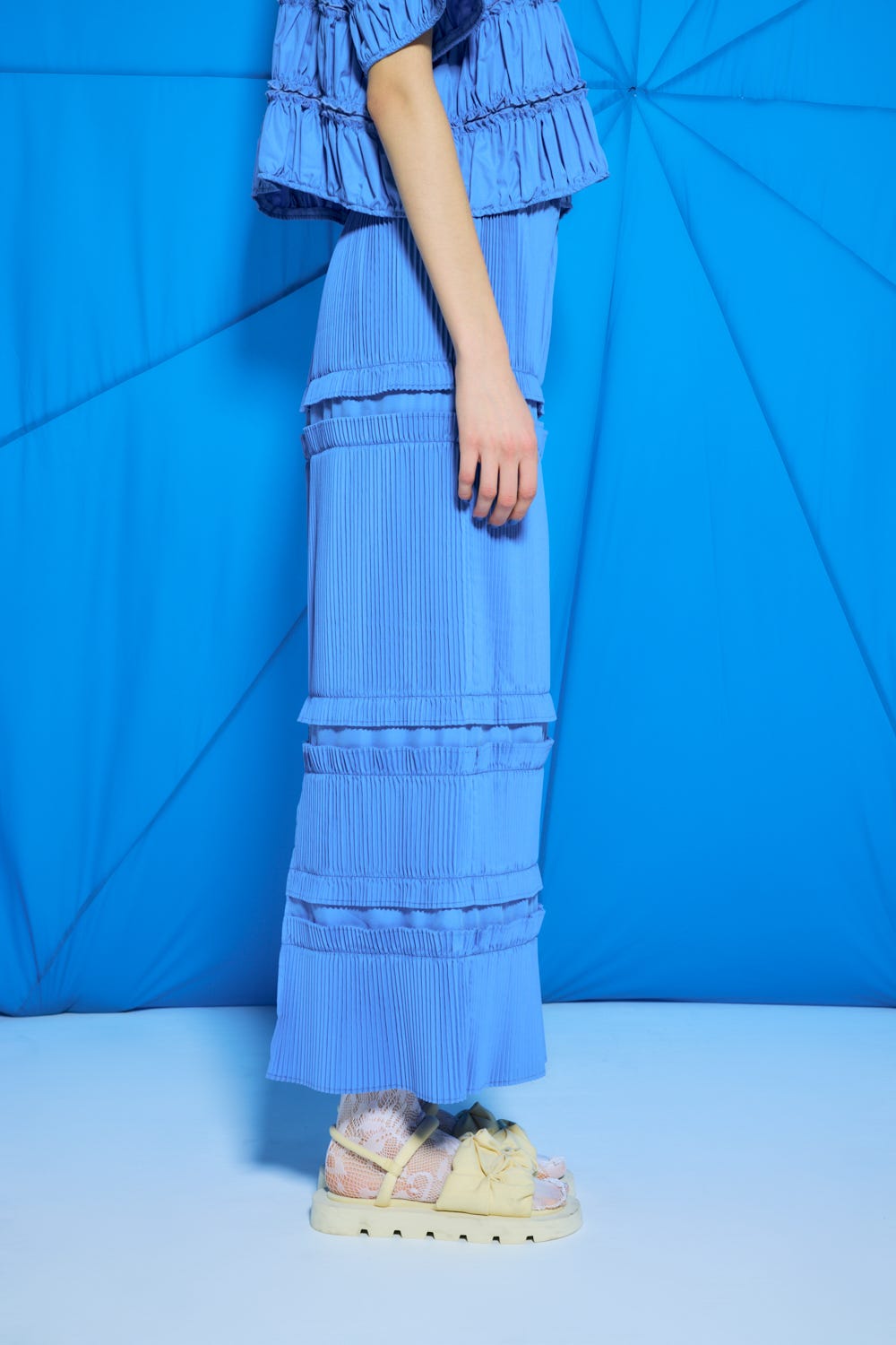 STRAIGHT PLEATS SKIRT SAX 38