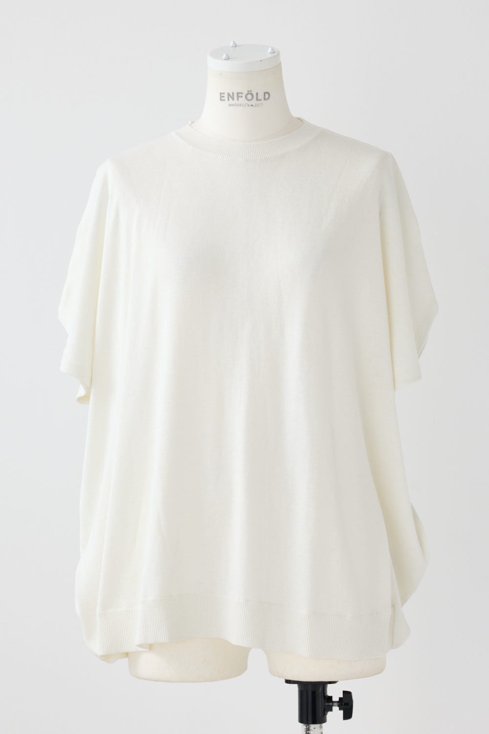 KNIT WEAR