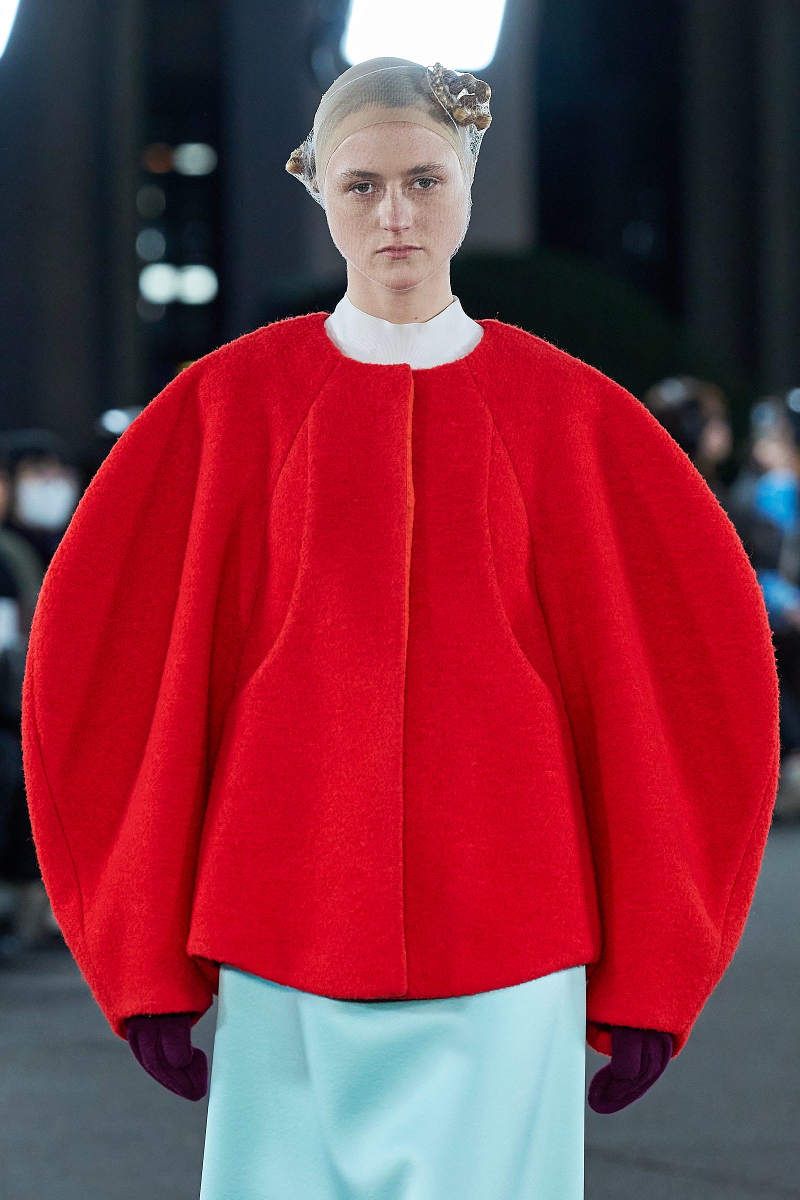 CIRCLE COAT RED 36