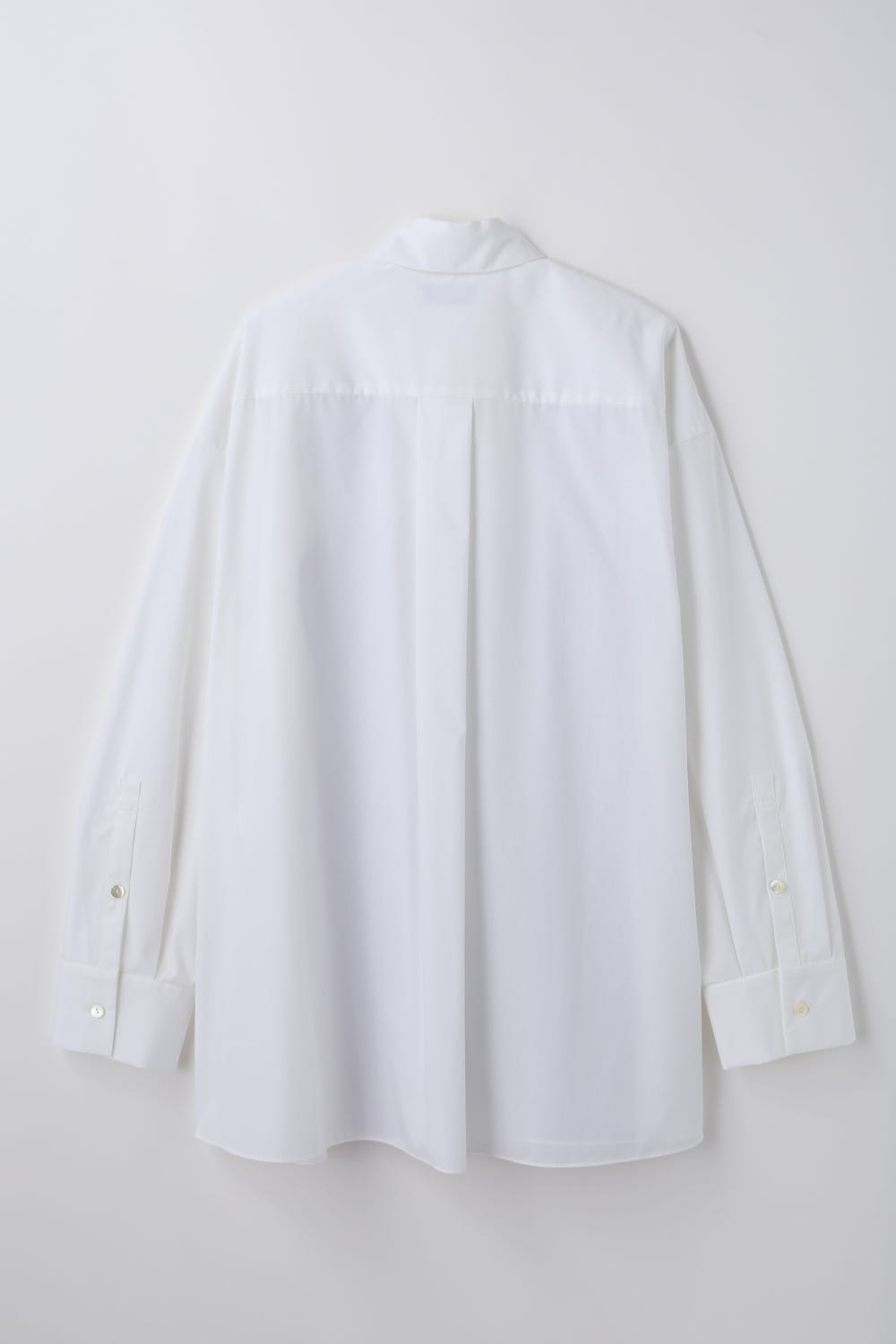 GROUP-OF-FIGURES SHIRT WHT 38