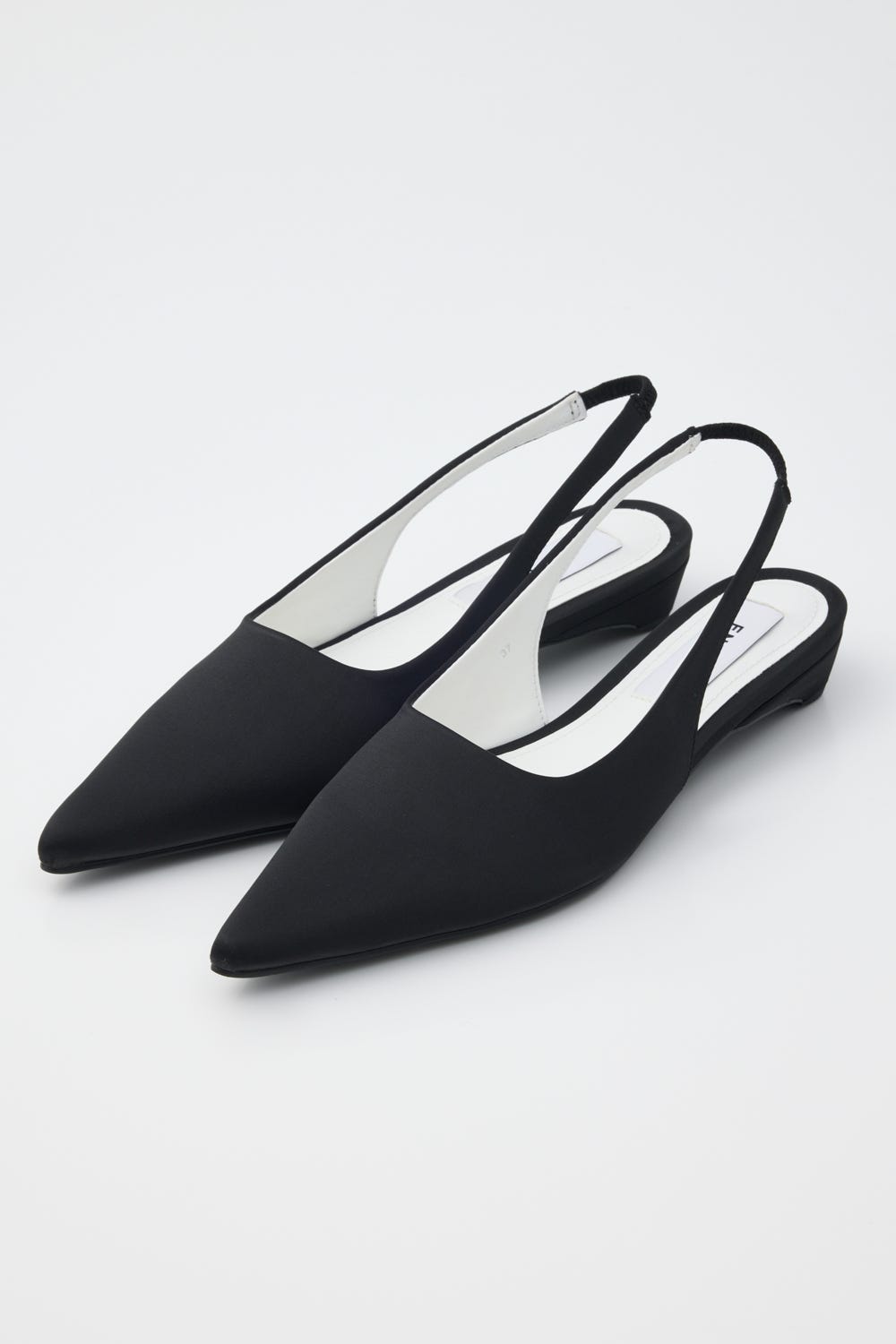 LOW-HEELS PUMPS BLK ３８