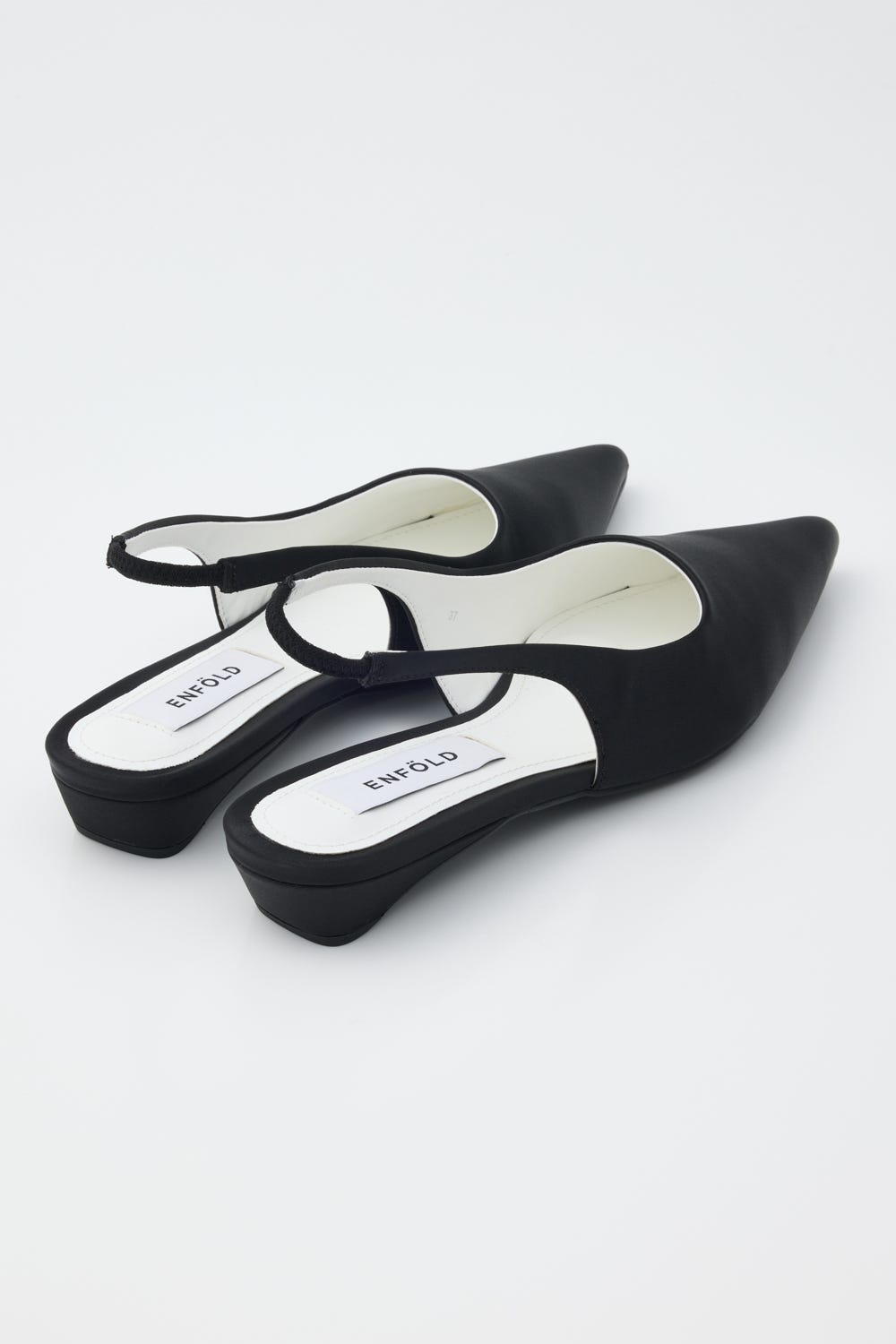 LOW-HEELS PUMPS BLK ３８