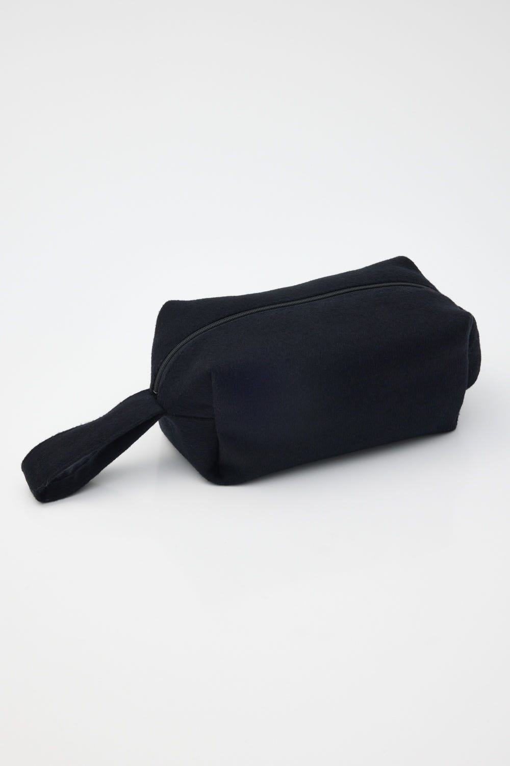 POUCH BLK 38