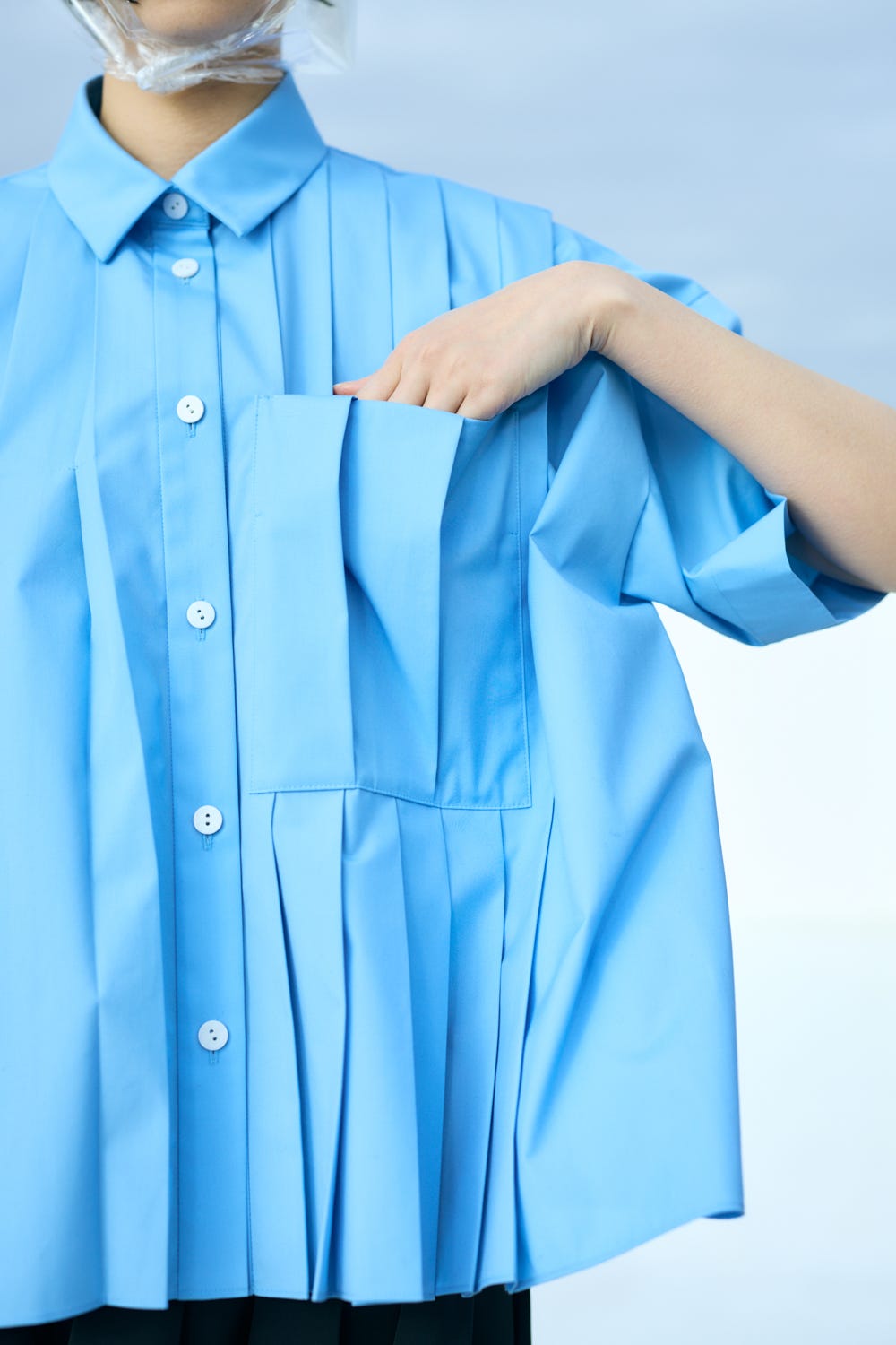 PLEATS WIDE BOX SHIRT L/BLU 38