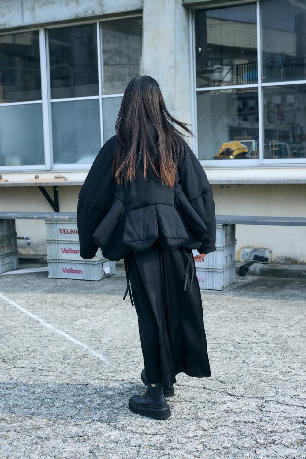 SOLID-HEM COAT BLK 38