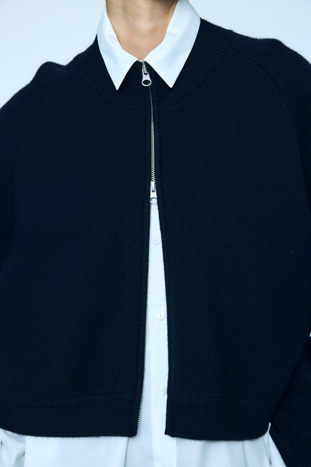 ZIP CARDIGAN BLK 38