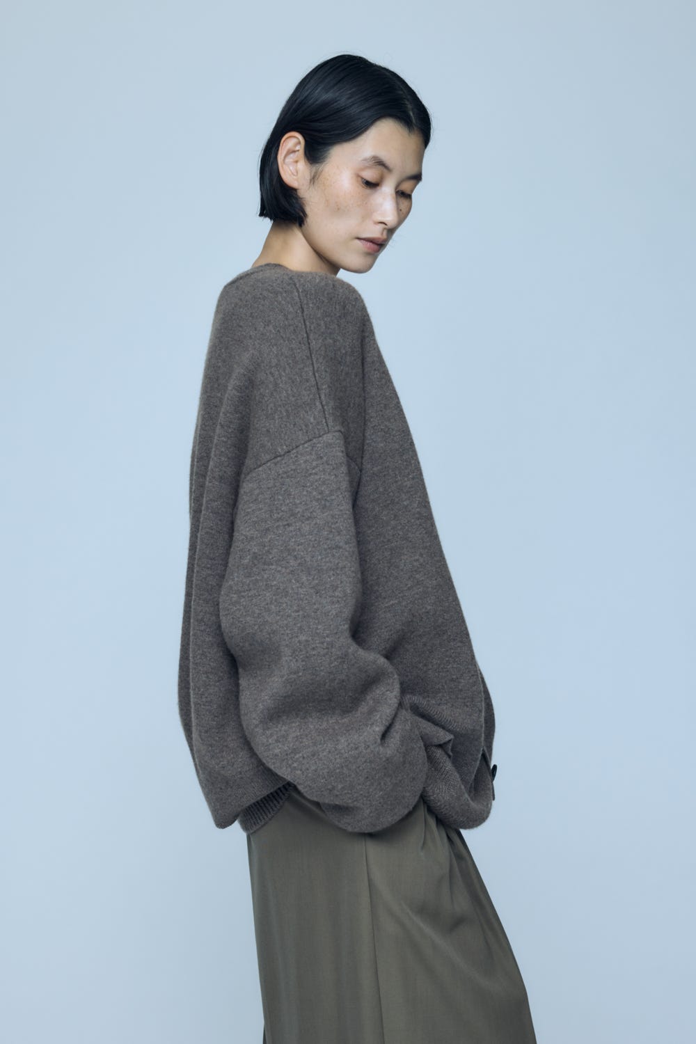 CREW-NECK CARDIGAN M/BRN 38