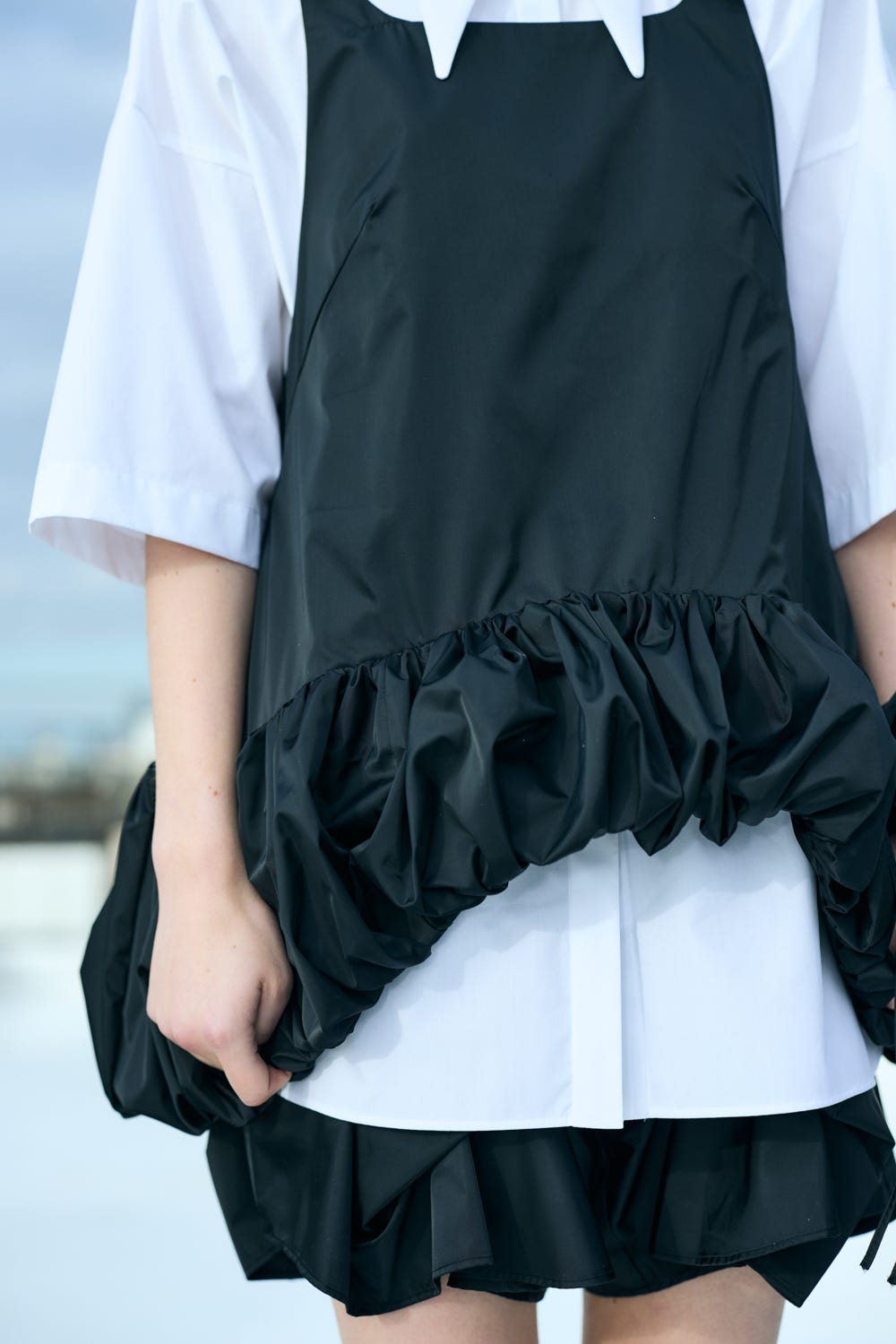 DROP-HEM CAMISOLE VEST BLK 38