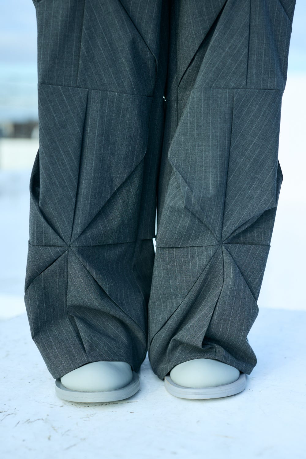 SPIRAL-TUCK PANTS C.GRY 36