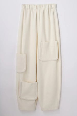 MANY-POCKET PANTS