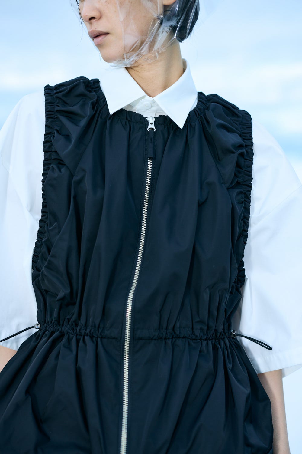 GATHER SHAPE VEST BLK 38